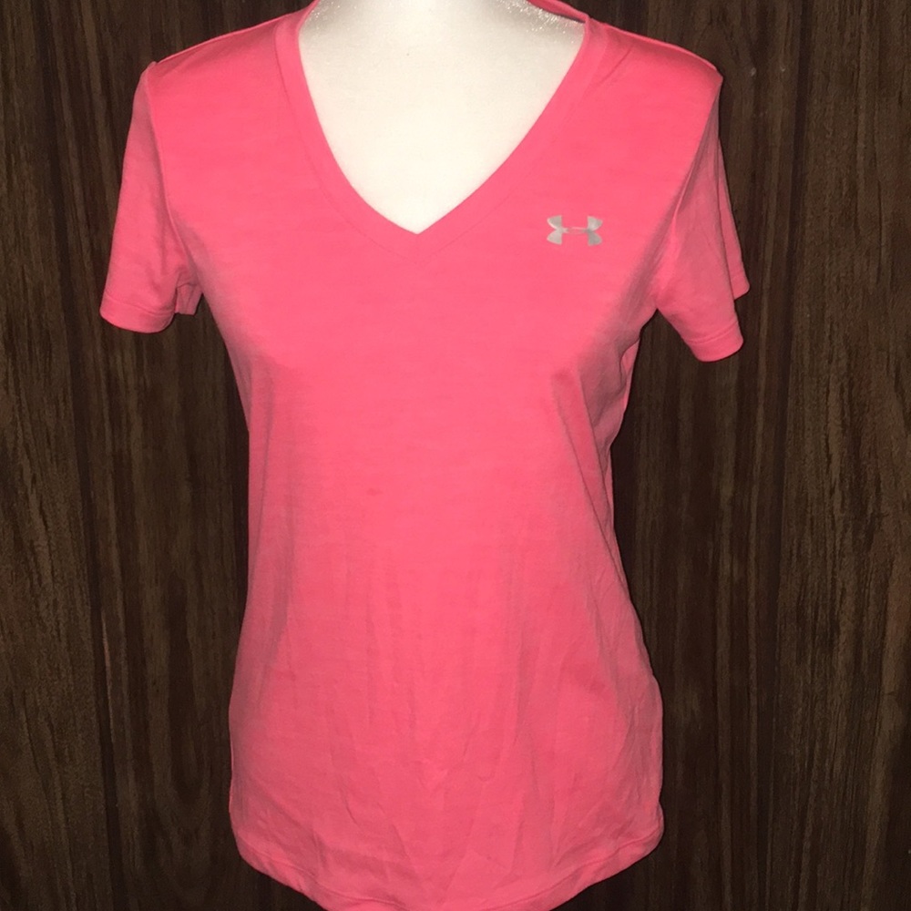 Under armour short sleeve, loose fit, heat gear